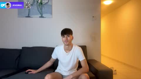 Snapshot of ciaosonoale chatting on March 8, 10:24 pm Alex online show from March 8, 10:24 pm