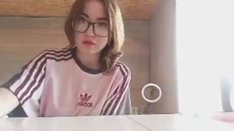 Snapshot of cicelyphaup chatting on June 25, 10:42 am Olivia online show from June 25, 10:42 am