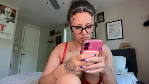 cici1900 online show from July 13, 3:37 pm