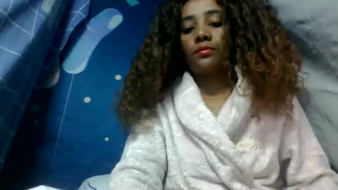 ciciazzhh online show from May 26, 6:53 am