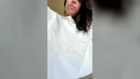 Snapshot of cicithesweetest chatting on January 17, 7:06 pm cicithesweetest online show from January 17, 7:06 pm