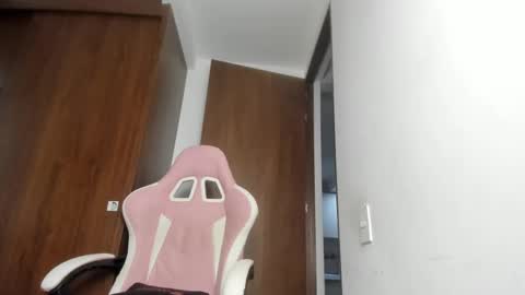 Snapshot of cielo_9 chatting on December 5, 11:41 am Sara INSTAGRAM SARARENDON7798 online show from December 5, 11:41 am