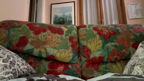 Snapshot of cielom395398 chatting on October 9, 9:46 pm cielom395398 online show from October 9, 9:46 pm