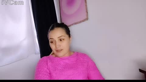 Snapshot of ciindy_lovee chatting on September 17, 10:00 pm Ciindy Lovers online show from September 17, 10:00 pm