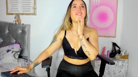 Ciindy Lovers online show from November 30, 12:36 am