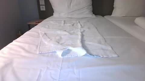 cime663 online show from March 23, 9:08 pm