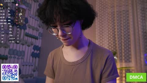   L  online show from February 6, 6:00 pm