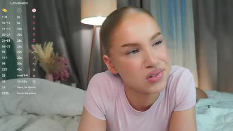   L  online show from May 21, 5:31 pm