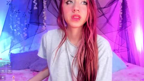 Snapshot of cinderella_lewis chatting on February 21, 6:40 am Sofi Eva and Mey online show from February 21, 6:40 am