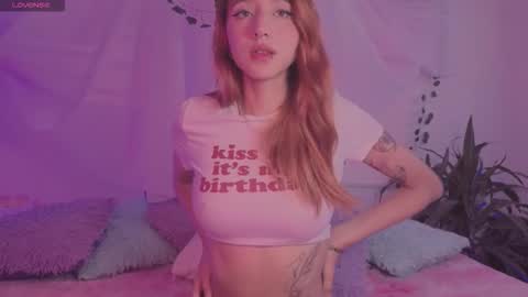 Snapshot of cinderella_lewis chatting on October 15, 3:23 pm Sofi Eva and Mey online show from October 15, 3:23 pm