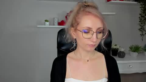 Cinderella online show from March 12, 6:41 am