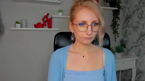 Cinderella online show from March 17, 6:28 am