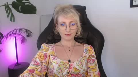 Cinderella online show from July 17, 5:47 am
