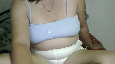 cindy_hot23 online show from April 17, 11:52 pm