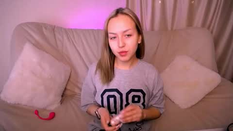 Snapshot of cindylovesmith chatting on March 2, 4:47 am cindylovesmith online show from March 2, 4:47 am