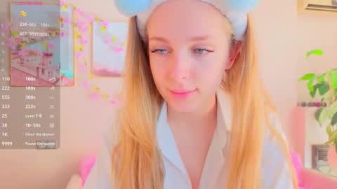 Snapshot of cindyreming01 chatting on September 16, 6:36 am indy online show from September 16, 6:36 am