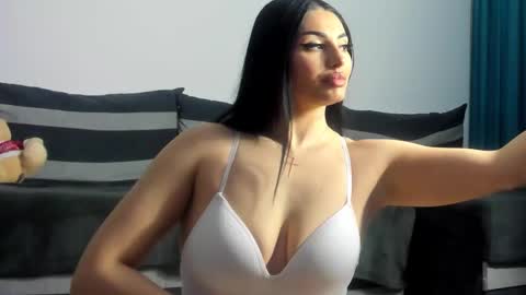 Snapshot of cindytail chatting on February 9, 7:51 pm Cindy online show from February 9, 7:51 pm