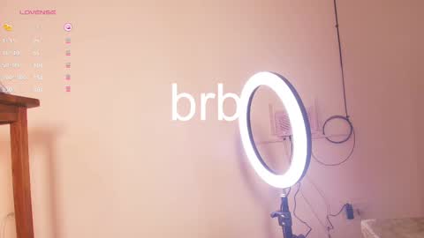 Snapshot of cinnamon__criss chatting on February 19, 7:50 am cinnamon__criss online show from February 19, 7:50 am