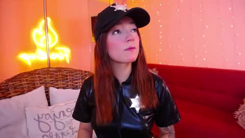 cinnamon_bite online show from January 11, 1:16 pm