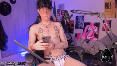 Snapshot of cinnamon_boyxxx chatting on November 4, 2:21 am David     Independent Model online show from November 4, 2:21 am