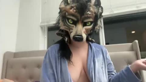 Snapshot of cinnanicos chatting on November 7, 6:46 am Nicky online show from November 7, 6:46 am