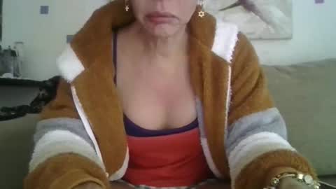 cinthia2525 online show from June 11, 8:23 am