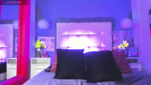 cinthya_walker1 online show from March 19, 2:43 pm