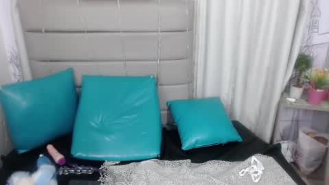 Snapshot of cintia_leon chatting on September 11, 8:20 pm cintia_leon online show from September 11, 8:20 pm