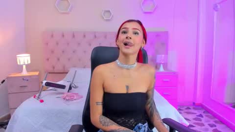 Snapshot of cintiacolins chatting on November 4, 9:36 pm CintiaCollins online show from November 4, 9:36 pm