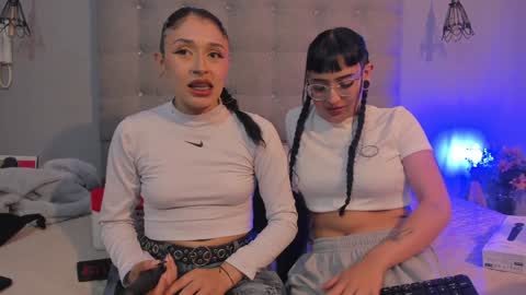 Snapshot of cintya_kors chatting on January 8, 9:23 pm Cintya online show from January 8, 9:23 pm