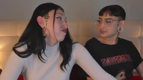 Snapshot of cintya_kors chatting on March 1, 2:15 am Cintya online show from March 1, 2:15 am