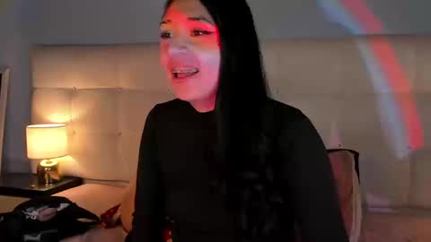 Snapshot of cintya_kors chatting on September 13, 4:23 am Cintya online show from September 13, 4:23 am