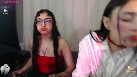 Snapshot of cintya_kors chatting on November 1, 12:01 am Cintya online show from November 1, 12:01 am