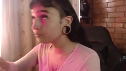 Snapshot of cintya_kors chatting on March 9, 9:19 pm Cintya online show from March 9, 9:19 pm