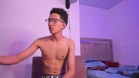 Snapshot of cj_davis1 chatting on September 17, 11:01 am cj_davis1 online show from September 17, 11:01 am