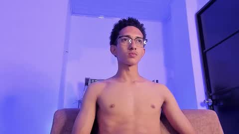 Snapshot of cj_davis1 chatting on November 20, 5:07 am cj_davis1 online show from November 20, 5:07 am