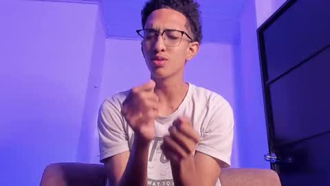 Snapshot of cj_davis1 chatting on December 1, 1:27 pm cj_davis1 online show from December 1, 1:27 pm