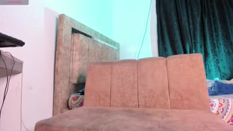 Snapshot of cj_davis1 chatting on March 2, 5:08 am cj_davis1 online show from March 2, 5:08 am