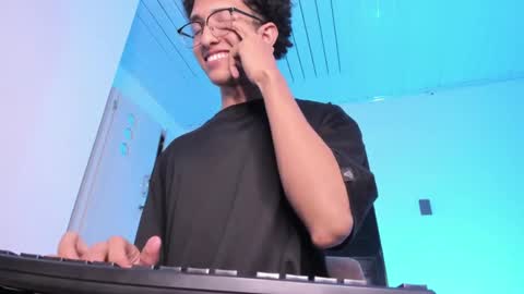 cj_davis1 online show from May 28, 4:10 am