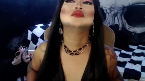 QUEEN CESS online show from January 19, 5:11 am