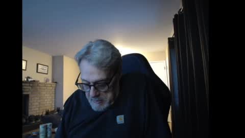 Snapshot of cjscout chatting on December 19, 1:07 am cjscout online show from December 19, 1:07 am