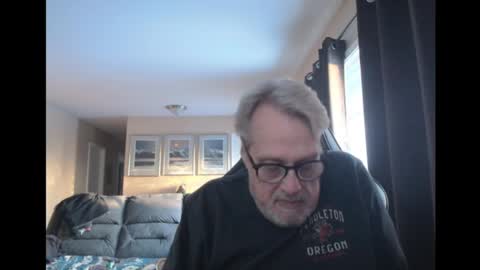 Snapshot of cjscout chatting on December 29, 11:18 pm cjscout online show from December 29, 11:18 pm