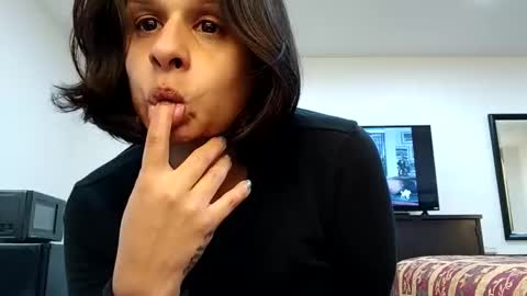Snapshot of cjtovar90 chatting on February 19, 9:27 am Joann online show from February 19, 9:27 am