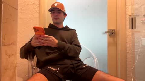 ckeefer96 online show from April 7, 7:47 pm