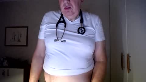 Snapshot of clacock chatting on December 18, 9:59 am clacock online show from December 18, 9:59 am