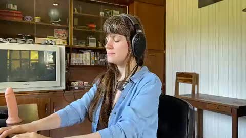 Snapshot of claire_moulin chatting on July 22, 11:35 am Claire Moulin online show from July 22, 11:35 am