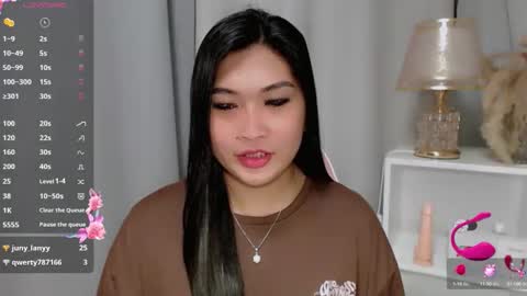 CLAIRE online show from June 8, 4:51 pm