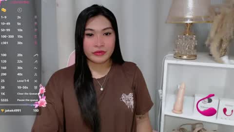 CLAIRE online show from July 1, 5:56 pm