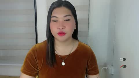 CLAIRE online show from February 18, 7:32 am