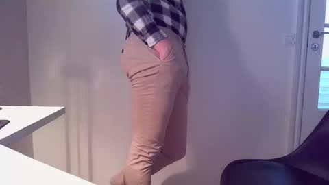 clamshive7 online show from February 2, 10:25 am